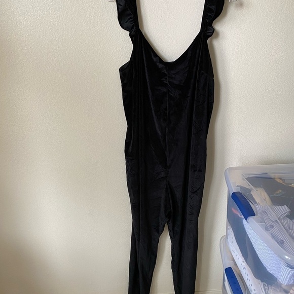 The Nines X Hatch Women’s Velvet Maternity Jumpsuit Black Size XL - Picture 3 of 10